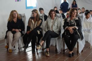 Compromiso del Estado Provincial: Llegó la energía solar y eólica a la escuela de Fuentes del Coyle