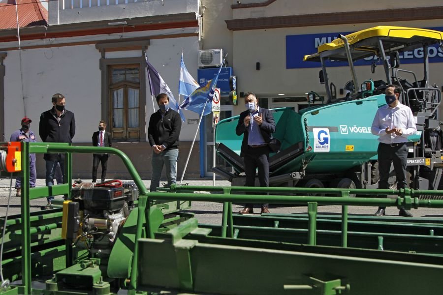 Presentaron maquinaria para el Municipio de Río Gallegos adquirida con Fondos UNIRSE