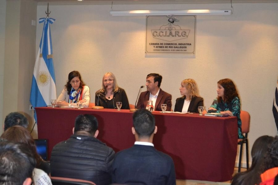 “Esto demuestra que hay un equipo que puede trabajar y acompañar a cada santacruceñx”