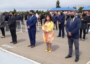 Se entregó camioneta equipada a la policía de Puerto Santa Cruz