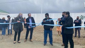 Fuerte inversión social para fortalecer a familias y al deporte en Puerto Santa Cruz