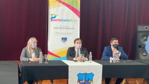 Fuerte inversión social para fortalecer a familias y al deporte en Puerto Santa Cruz