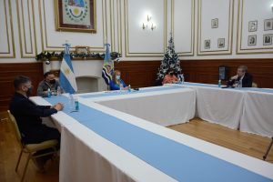 Alicia encabezó firma de convenio de pasantías rentadas y prácticas profesionalizantes para estudiantes