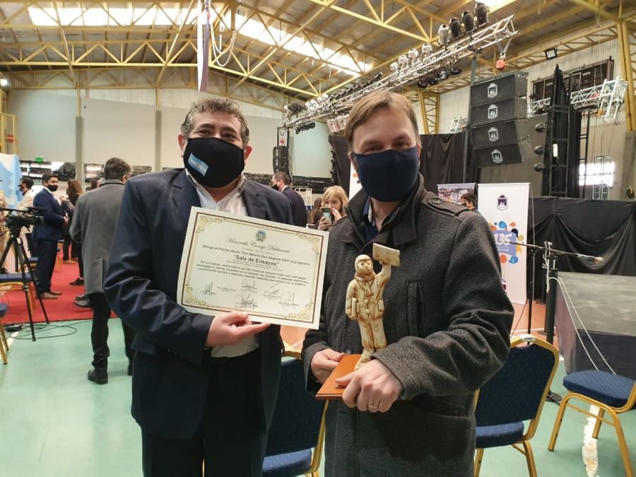 “Sala de Ensayos” recibió el premio “Don Alberto Raúl Segovia” en el 135° Aniversario de Río Gallegos