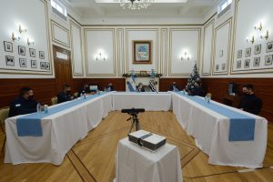 Alicia recibió en Salón Blanco a los efectivos que participaron de operativo en Río Gallegos