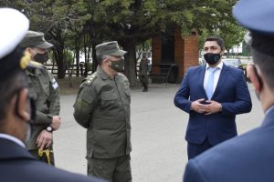 De La Torre: “El compromiso que asumieron las fuerzas de seguridad ante el COVID-19 es un orgullo para todos”