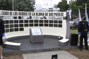 Se inauguró el monumento de los caídos en cumplimiento del deber
