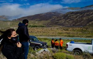 Brigadistas del Plan Nacional del Manejo del Fuego trabaja en Lago Posadas