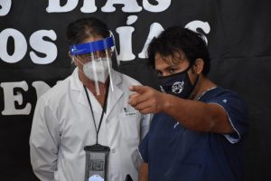 García acompañó la distribución de vacunas en Zona Centro