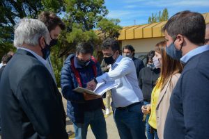 “Santa Cruz tiene la característica de poder generar recursos con sus bienes naturales y la fuerza de sus habitantes”