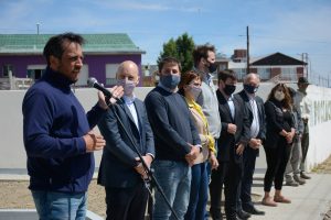 “Santa Cruz tiene la característica de poder generar recursos con sus bienes naturales y la fuerza de sus habitantes”
