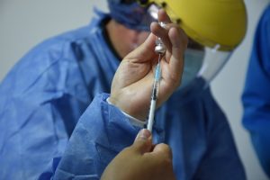Hospital Regional Río Gallegos: Profesionales de salud recibieron la segunda dosis de la vacuna