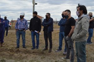 Recorrieron obras para mejorar la distribución de la red de agua del Barrio Ayres Argentinos