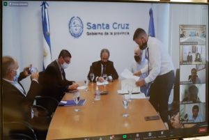 Alicia encabezó el acto de firma de contrato para la ampliación del interconectado oeste