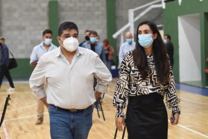 Autoridades provinciales visitaron el Centro de Vacunación de Caleta Olivia