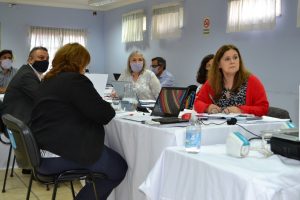 Aúnan criterios de trabajo para implementar nuevo programa de capacitación y formación en Santa Cruz