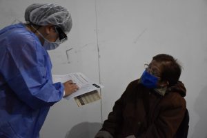 García y Weinzettel estuvieron presentes en el inicio del “Vacunar para Prevenir” en Río Gallegos