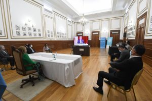 Alicia y el Gabinete siguieron el discurso del Presidente desde Casa de Gobierno