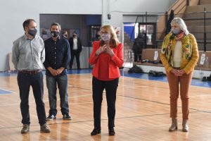 La Gobernadora visitó al primer equipo del Club Hispano Americano que compite en la Liga Nacional de Básquet