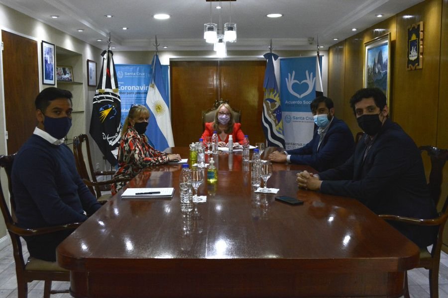 Alicia recibió a autoridades del Municipio de Perito Moreno