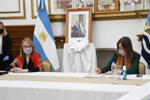 Santa Cruz firmó convenios con el Ministerio de Seguridad de Nación
