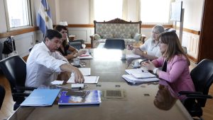Santa Cruz participó de una reunión en la cartera social nacional