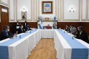 Gobierno firmó acuerdos para concretar la ejecución de obras en Puerto Deseado