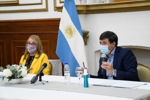 "La prioridad es universalizar los espacios de primera infancia y de cuidado"