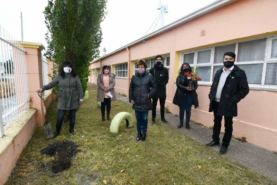 #PlantamosMemoria: en las instituciones educativas de Santa Cruz