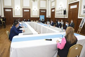 Analizaron el avance de la construcción de las represas en Santa Cruz