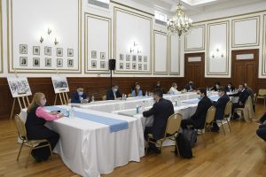 Analizaron el avance de la construcción de las represas en Santa Cruz