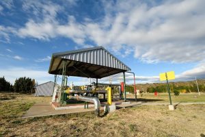 Autoridades provinciales inauguraron la planta de gas en Los Antiguos