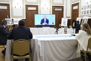 Alicia acompañó el anuncio de ampliación de obras para el sistema de salud en Santa Cruz