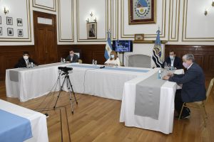 Alicia acompañó el anuncio de ampliación de obras para el sistema de salud en Santa Cruz