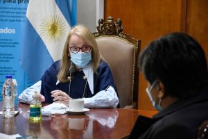La Gobernadora recibió a los diputados Juan Vázquez y Jorge Verón