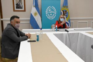 El Gobierno presentó el proyecto de reconstrucción de puertos en Puerto Deseado