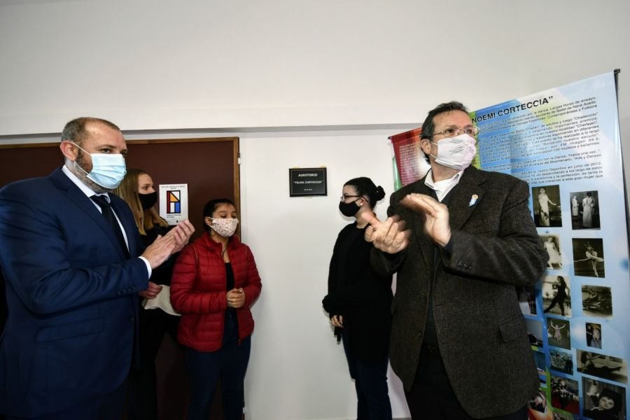 Bodlovic valoró las inauguraciones del Centro Cultural y el Hospital en Piedra Buena