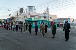 Autoridades Provinciales participaron del izamiento por el 25 de Mayo