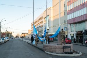 Autoridades Provinciales participaron del izamiento por el 25 de Mayo