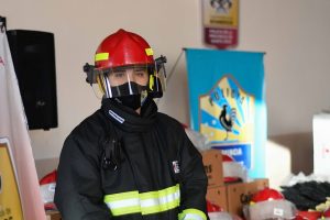 El Gobierno efectivizó la entrega de equipamiento a la Superintendencia de Bomberos de la provincia