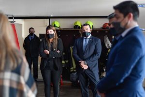 El Gobierno efectivizó la entrega de equipamiento a la Superintendencia de Bomberos de la provincia