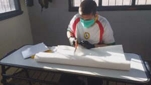 Internos de la Unidad Penitenciaria Provincial N°2 realizan barbijos para la prevención del Coronavirus