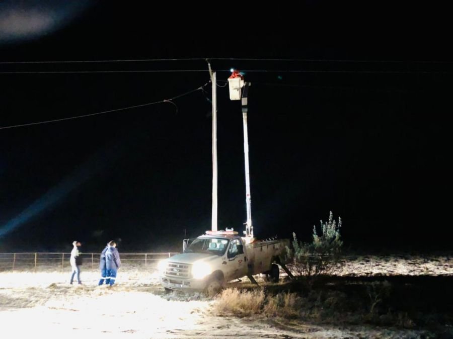 Realizaron trabajos para restaurar el servicio de energía en barrios de Río Gallegos