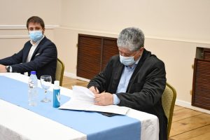 La Gobernadora recibió al intendente de El Chaltén para realizar la firma de convenio por obras