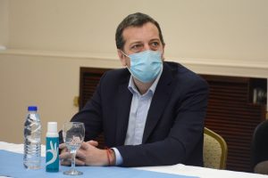El Gobierno realizó la entrega de viviendas a familias de Puerto Deseado