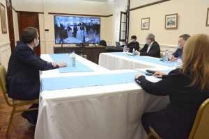 El Gobierno realizó la entrega de viviendas a familias de Puerto Deseado
