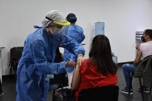 Importante avance del Plan de Vacunación contra el COVID-19 en Santa Cruz