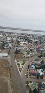 Recorrido aéreo por la capital provincial para verificar aislamiento y controles