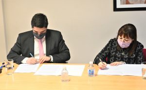 Seguridad y Educación firmaron convenio para la capacitación en Lengua de Señas