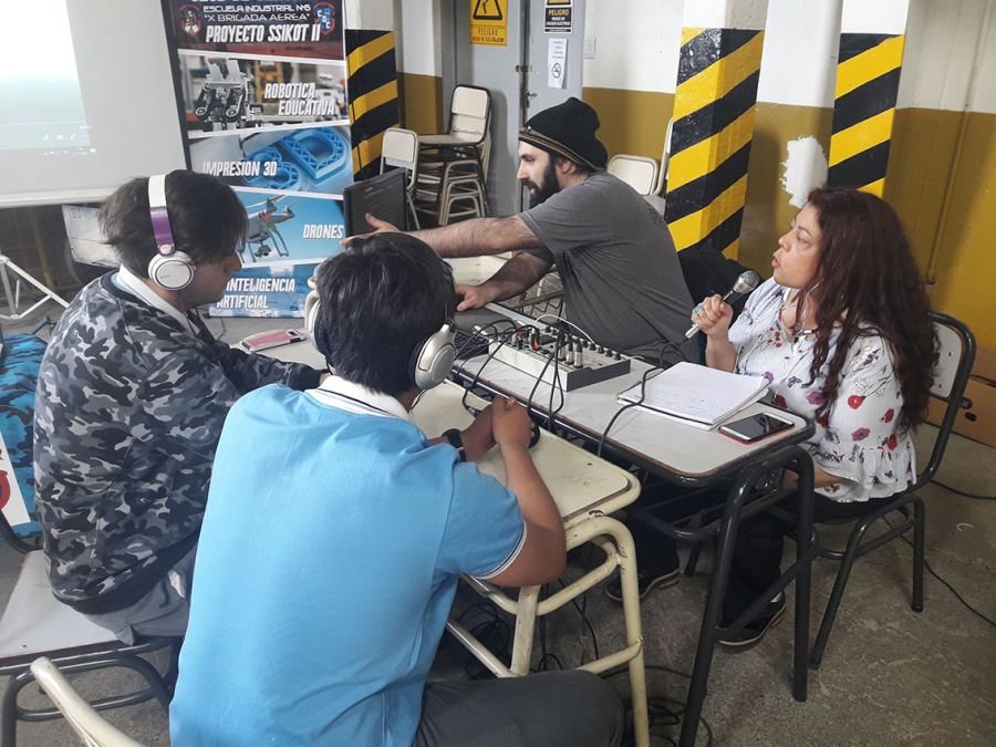 Conexión RASE: se emitió el primer programa de las Radios Socioeducativas por LU23 Radio Nacional de El Calafate
